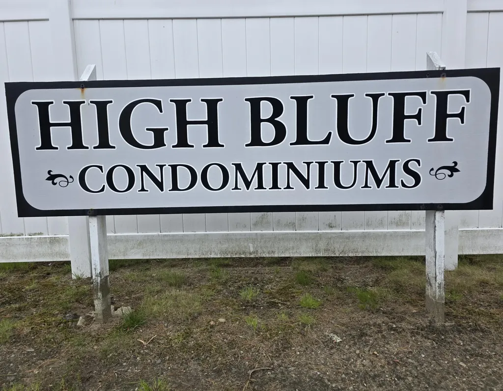 18 High Bluff Drive Kennebunk ME 04043