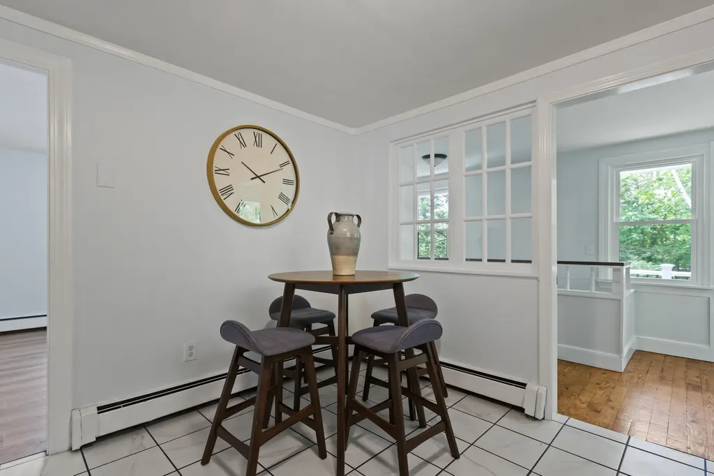65 Middle Road Falmouth ME 04105