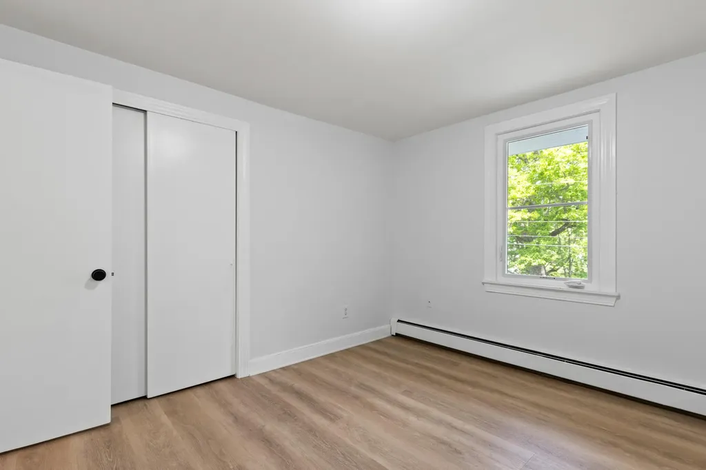 65 Middle Road Falmouth ME 04105