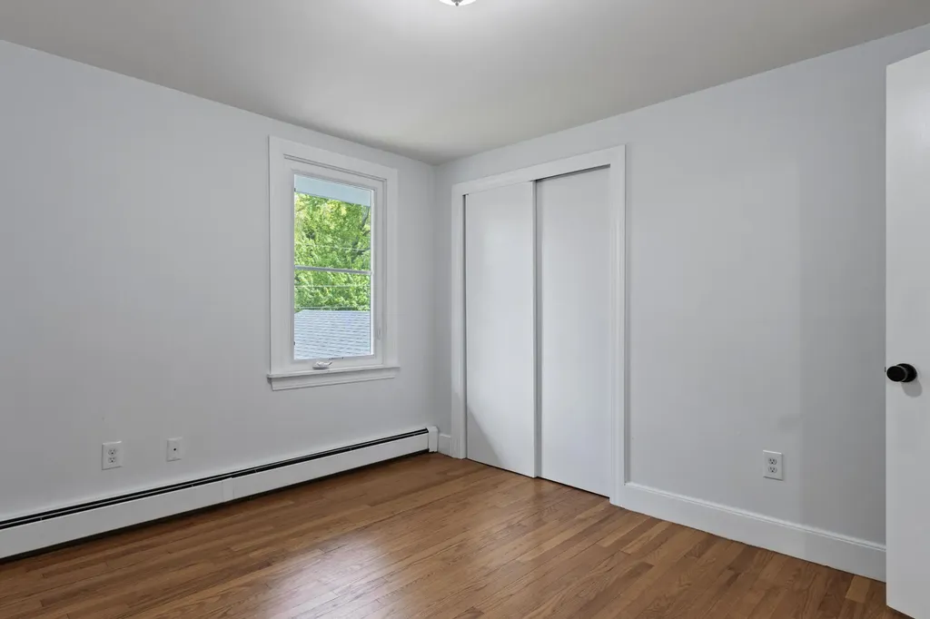 65 Middle Road Falmouth ME 04105