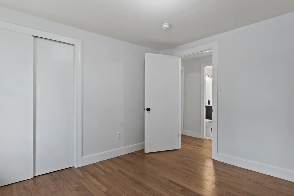 65 Middle Road Falmouth ME 04105