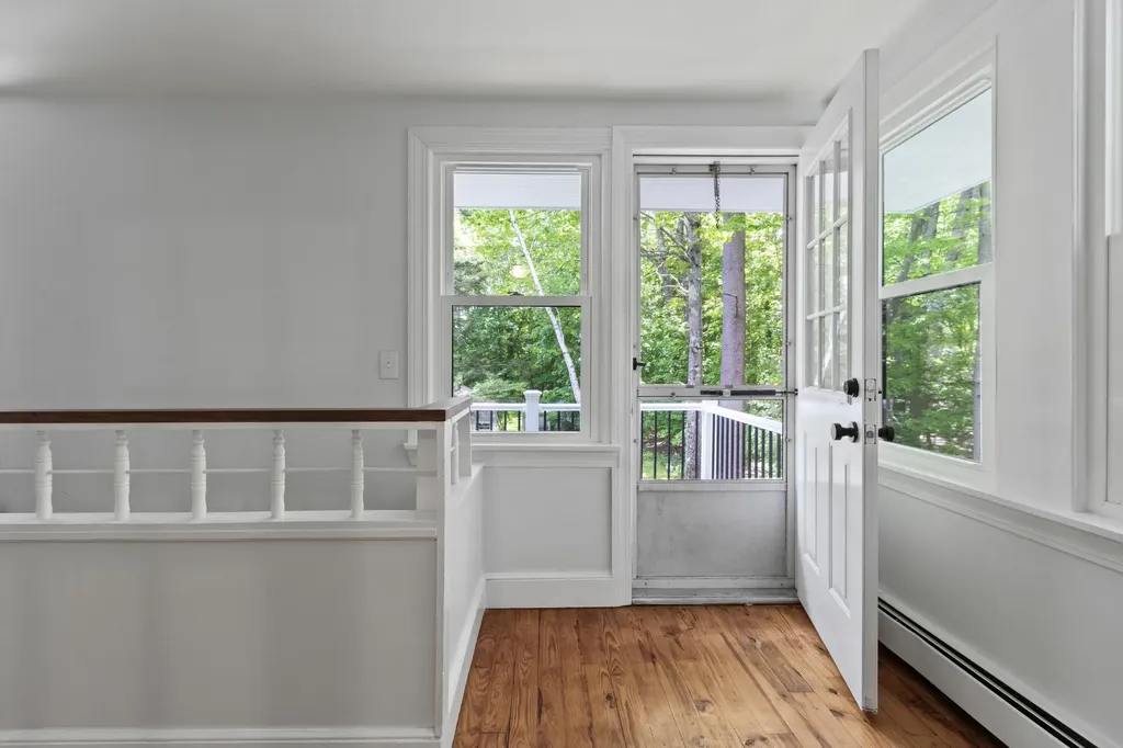 65 Middle Road Falmouth ME 04105