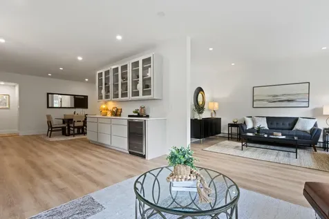 65 Middle Road Falmouth ME 04105