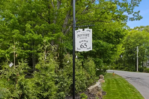 65 Middle Road Falmouth ME 04105