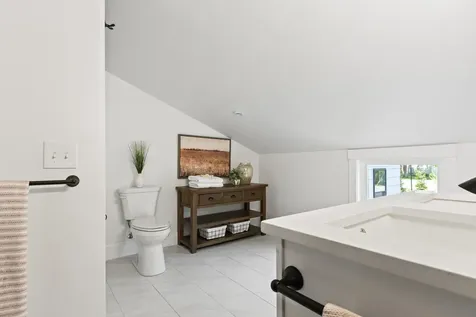 65 Middle Road Falmouth ME 04105