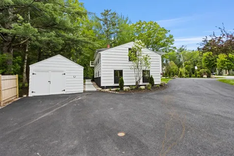65 Middle Road Falmouth ME 04105