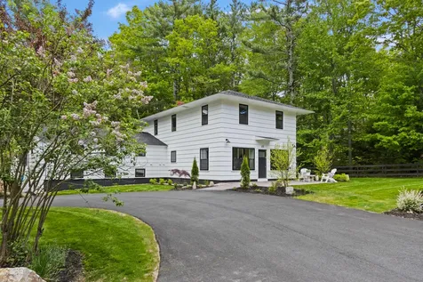 65 Middle Road Falmouth ME 04105