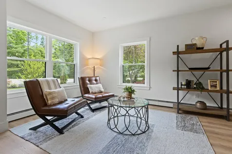 65 Middle Road Falmouth ME 04105