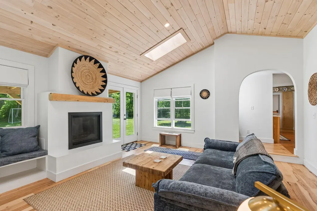 27 Glenhaven Circle E Saco ME 04072