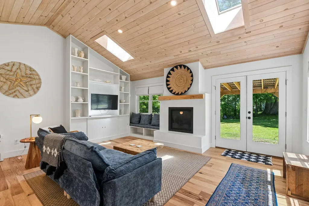 27 Glenhaven Circle E Saco ME 04072