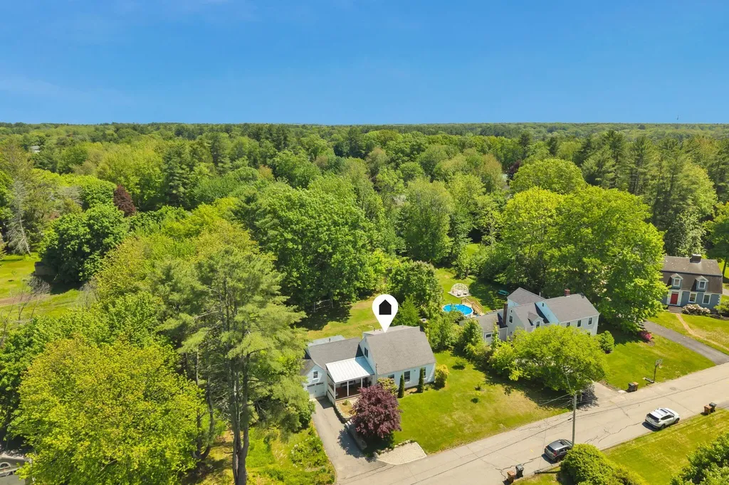 27 Glenhaven Circle E Saco ME 04072
