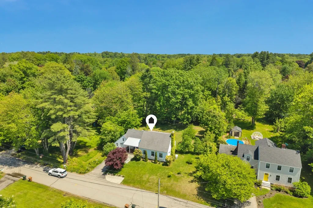 27 Glenhaven Circle E Saco ME 04072