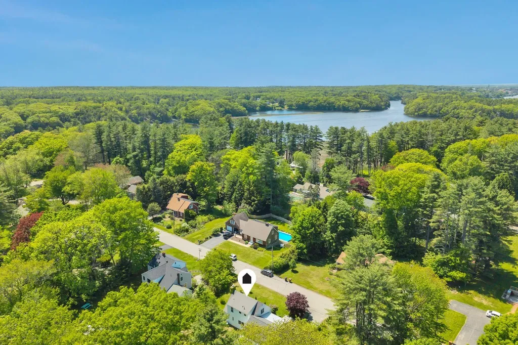27 Glenhaven Circle E Saco ME 04072