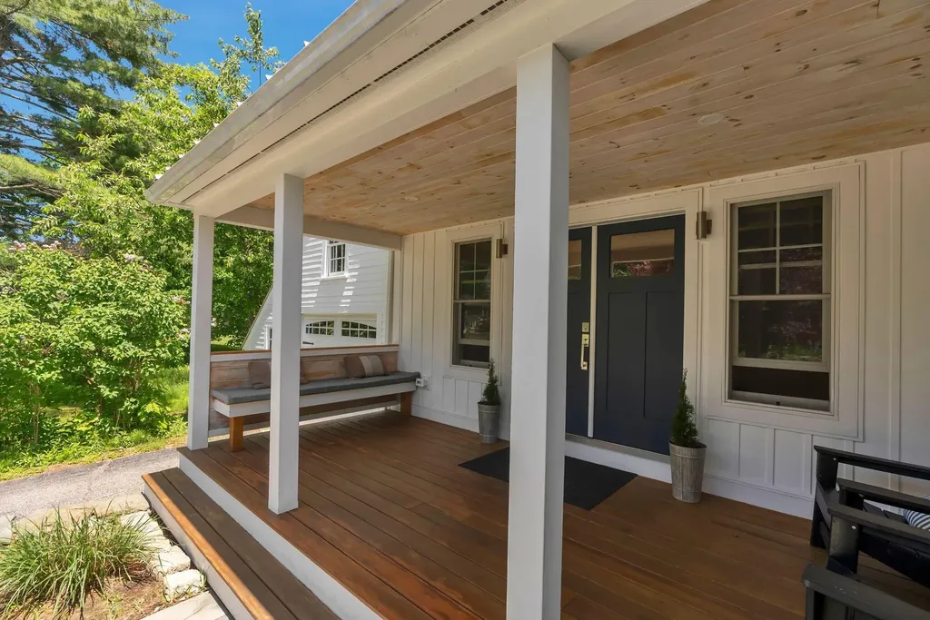 27 Glenhaven Circle E Saco ME 04072