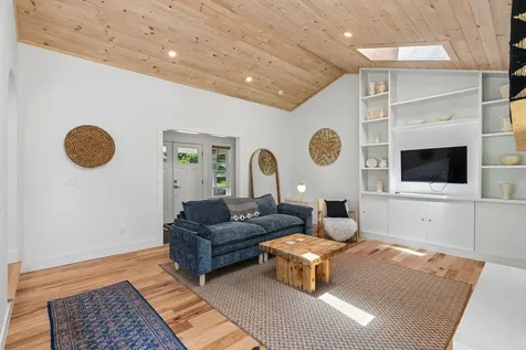27 Glenhaven Circle E Saco ME 04072