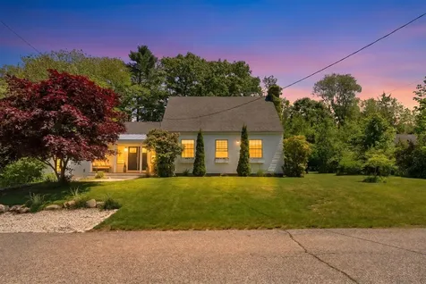 27 Glenhaven Circle E Saco ME 04072