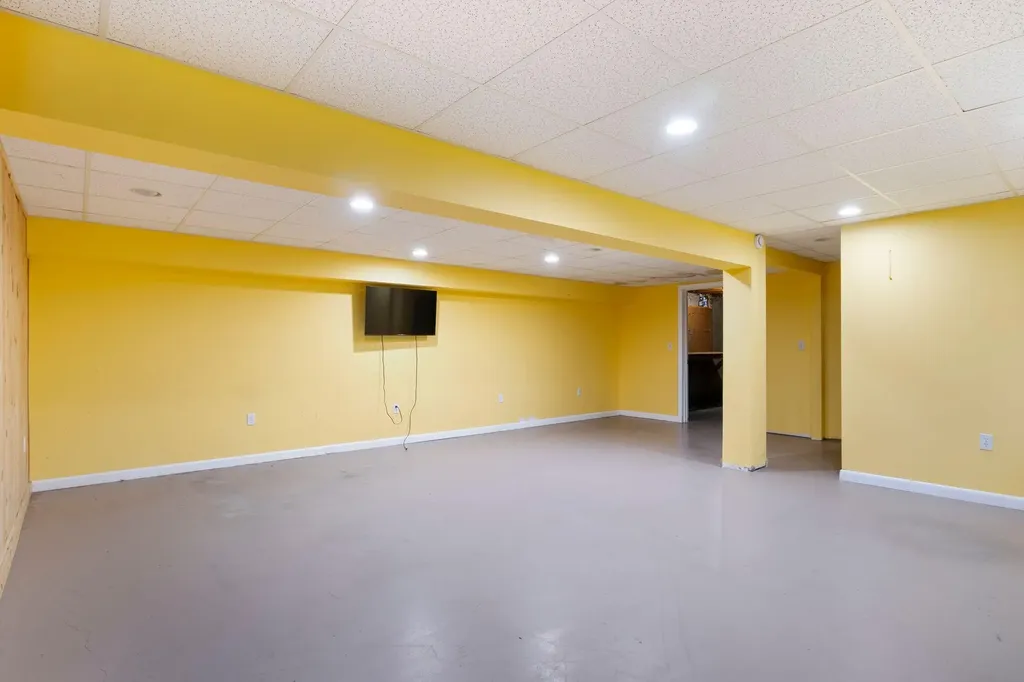 2040 Hotel Road Auburn ME 04210