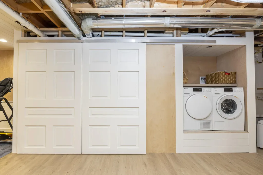 245 Lower Flying Point Road Freeport ME 04032