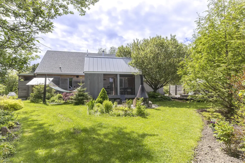 245 Lower Flying Point Road Freeport ME 04032