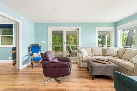 86 Everett Road Auburn ME 04210