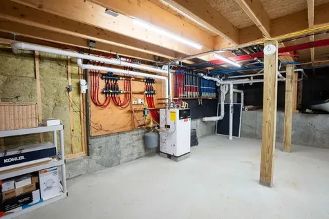 86 Everett Road Auburn ME 04210