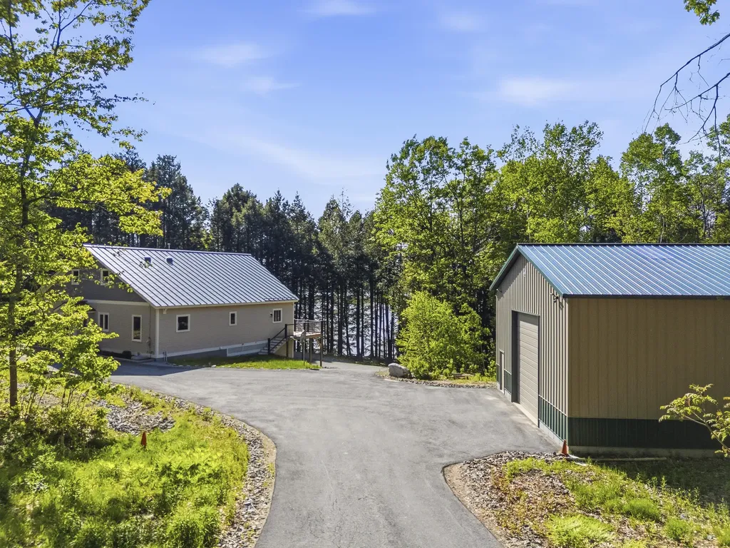 787 River Road Dresden ME 04342