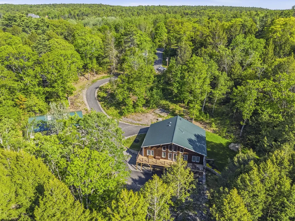 787 River Road Dresden ME 04342