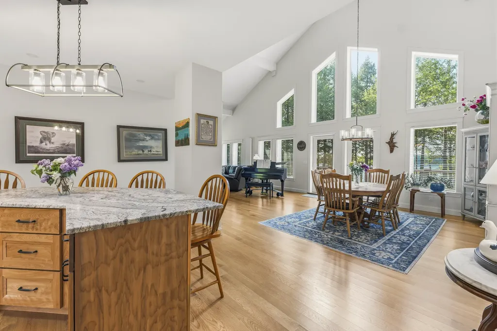787 River Road Dresden ME 04342