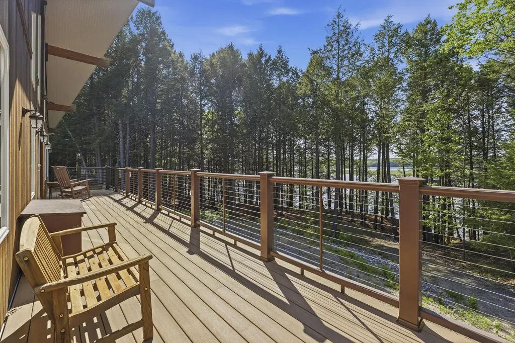 787 River Road Dresden ME 04342