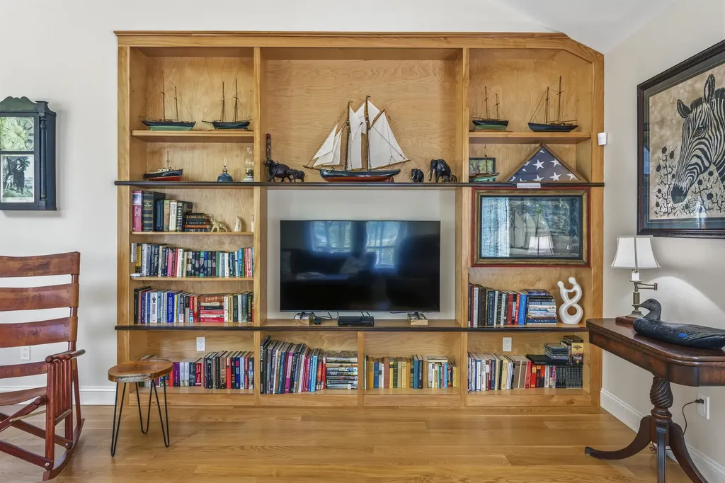 787 River Road Dresden ME 04342