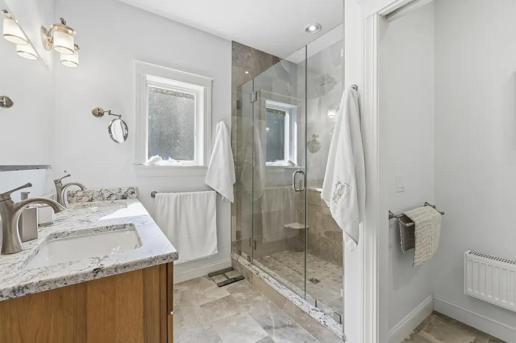 787 River Road Dresden ME 04342