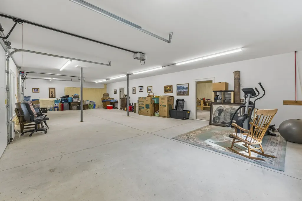 787 River Road Dresden ME 04342