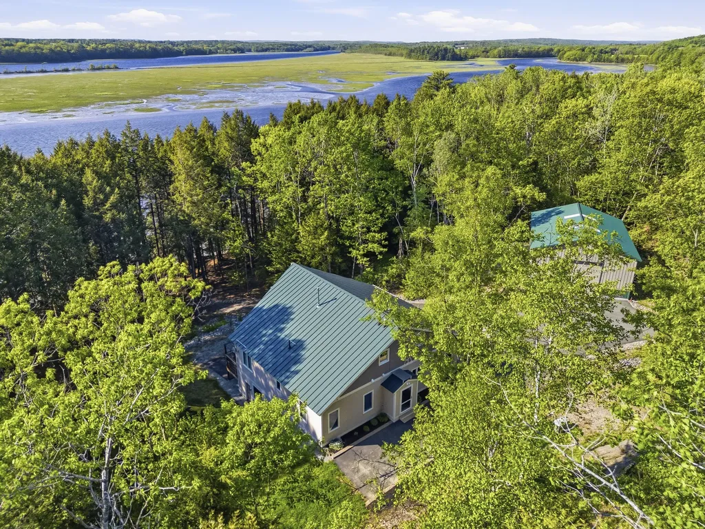 787 River Road Dresden ME 04342