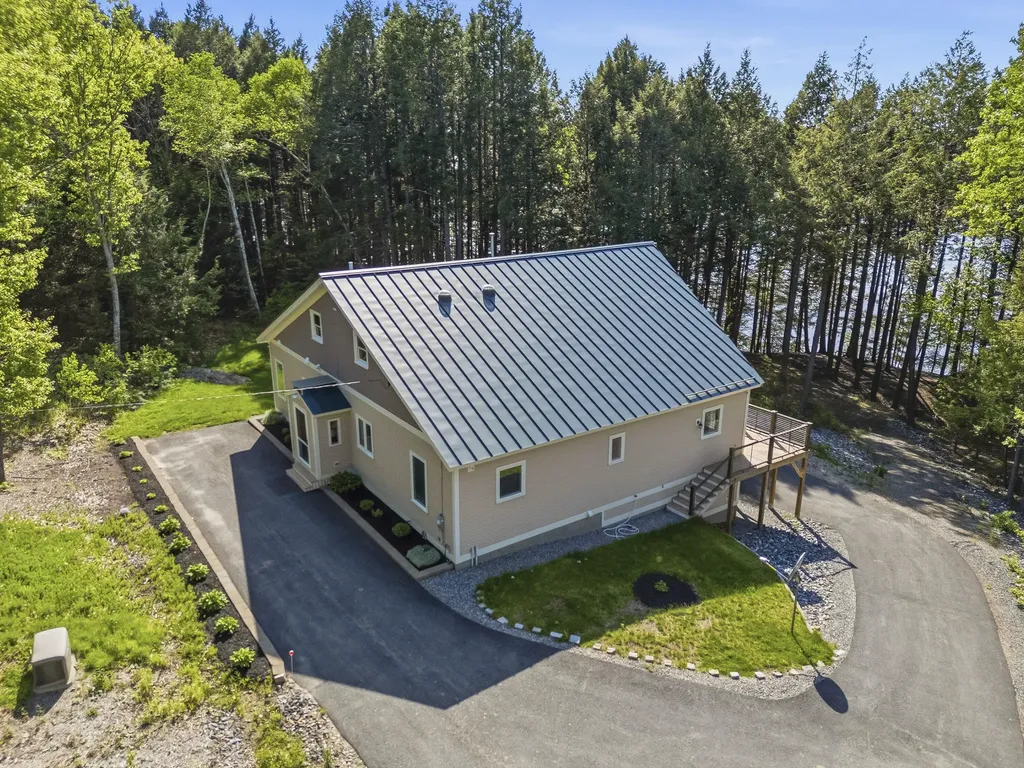 787 River Road Dresden ME 04342