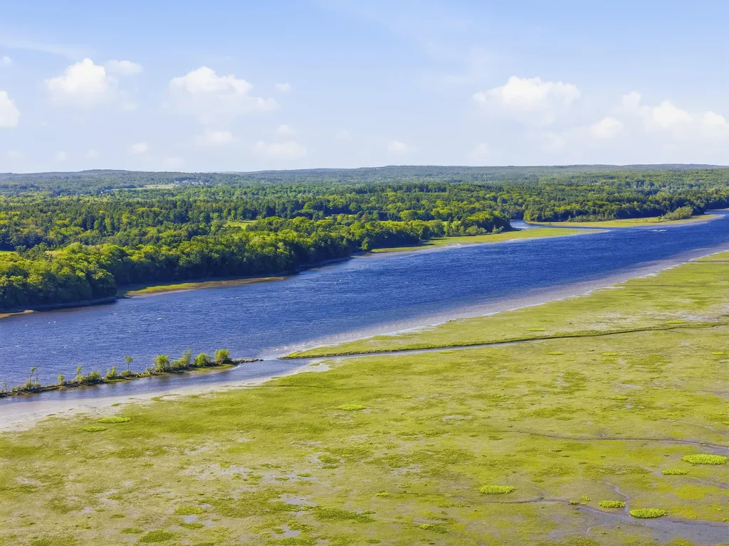 787 River Road Dresden ME 04342