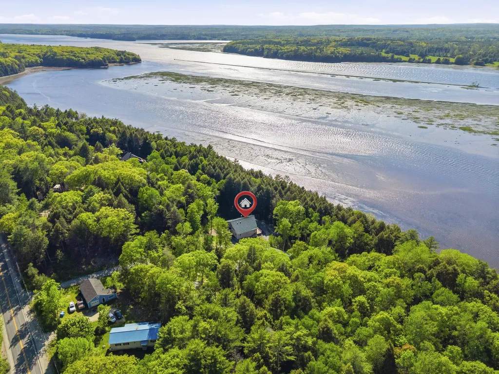 787 River Road Dresden ME 04342