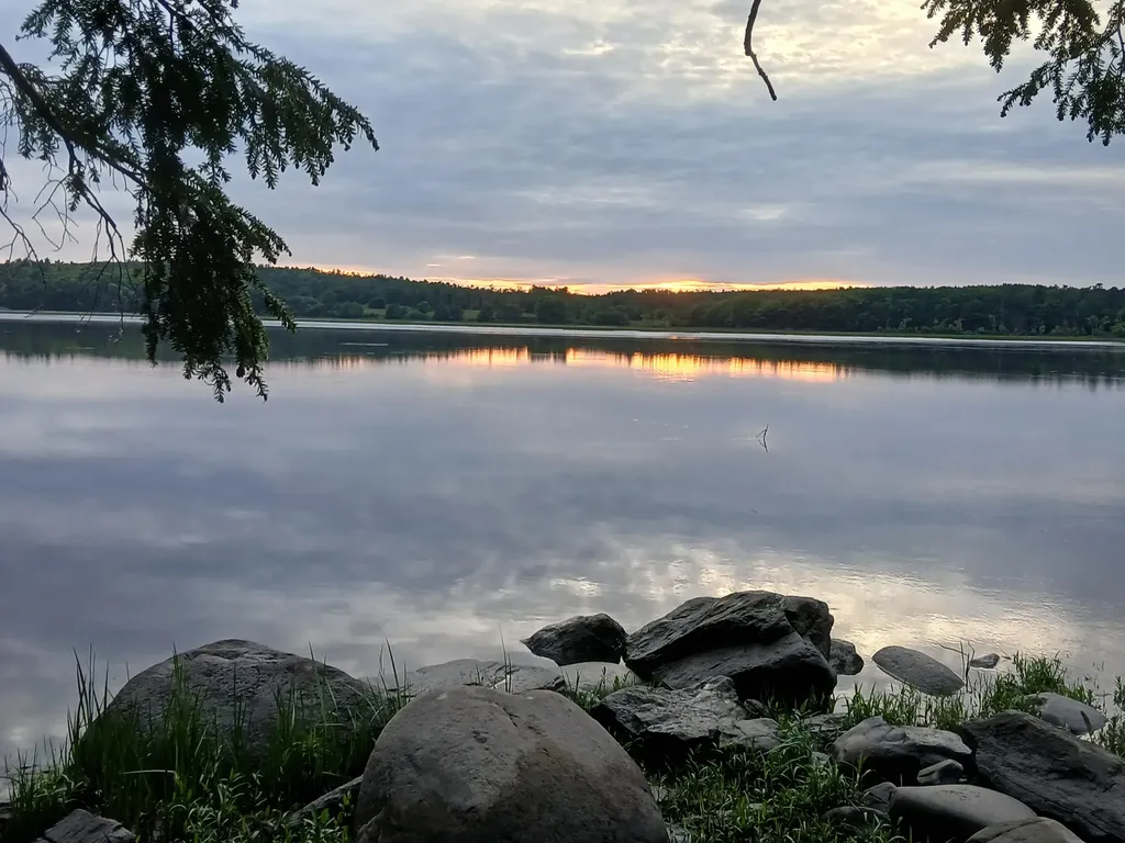 787 River Road Dresden ME 04342