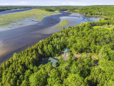 787 River Road Dresden ME 04342