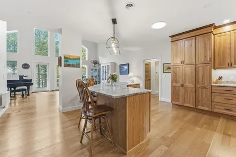 787 River Road Dresden ME 04342
