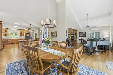 787 River Road Dresden ME 04342