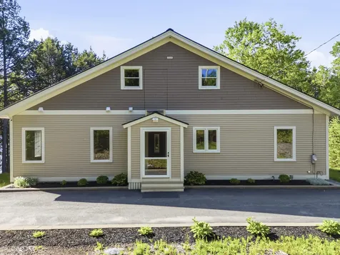 787 River Road Dresden ME 04342