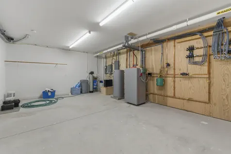 787 River Road Dresden ME 04342