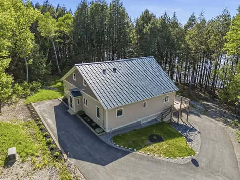 787 River Road Dresden ME 04342
