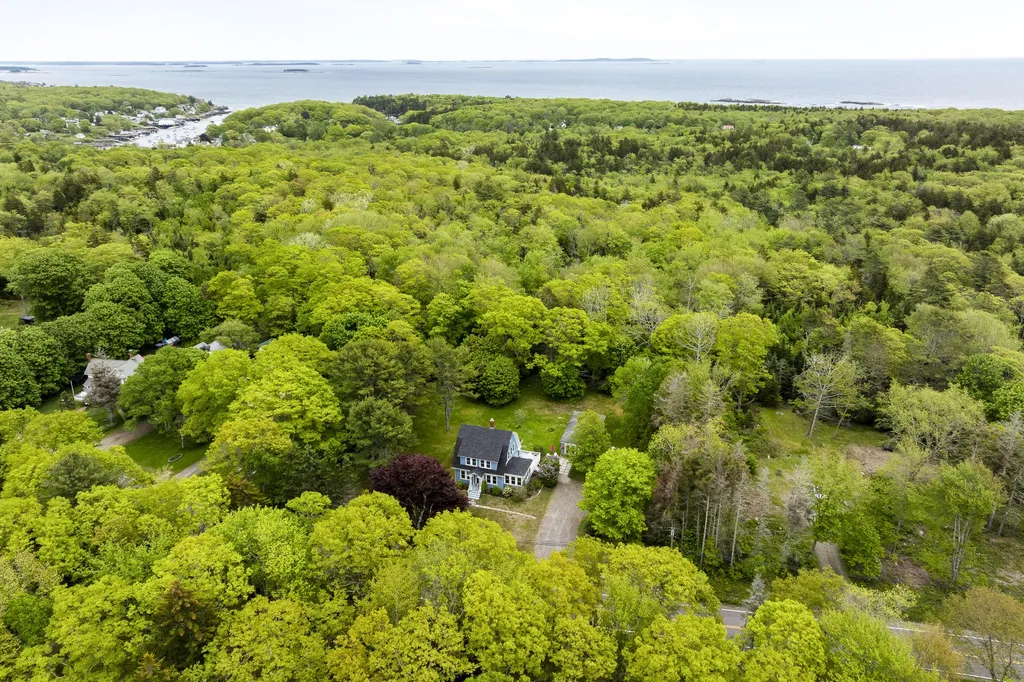 2644 Bristol Road Bristol ME 04554
