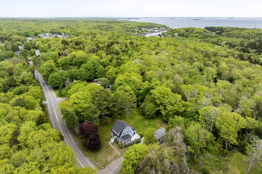2644 Bristol Road Bristol ME 04554