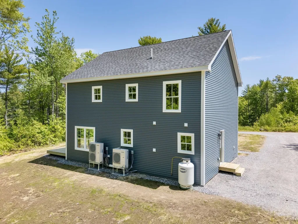 1 Lilac Lane Raymond ME 04071