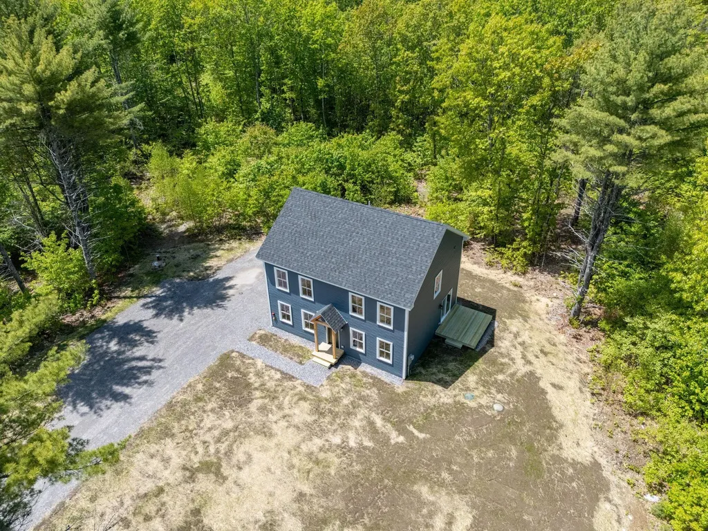 1 Lilac Lane Raymond ME 04071