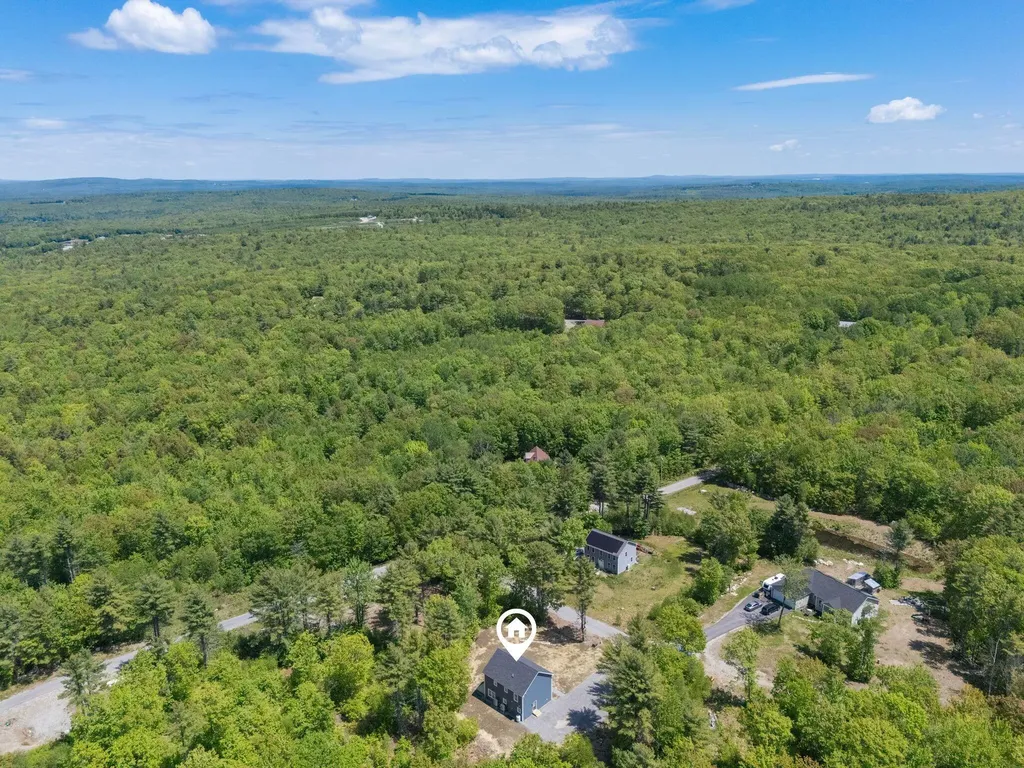 1 Lilac Lane Raymond ME 04071