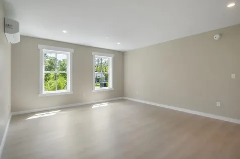 1 Lilac Lane Raymond ME 04071
