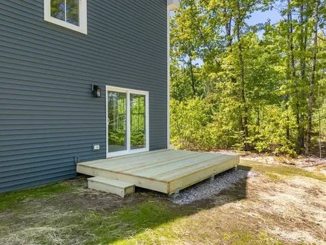 1 Lilac Lane Raymond ME 04071